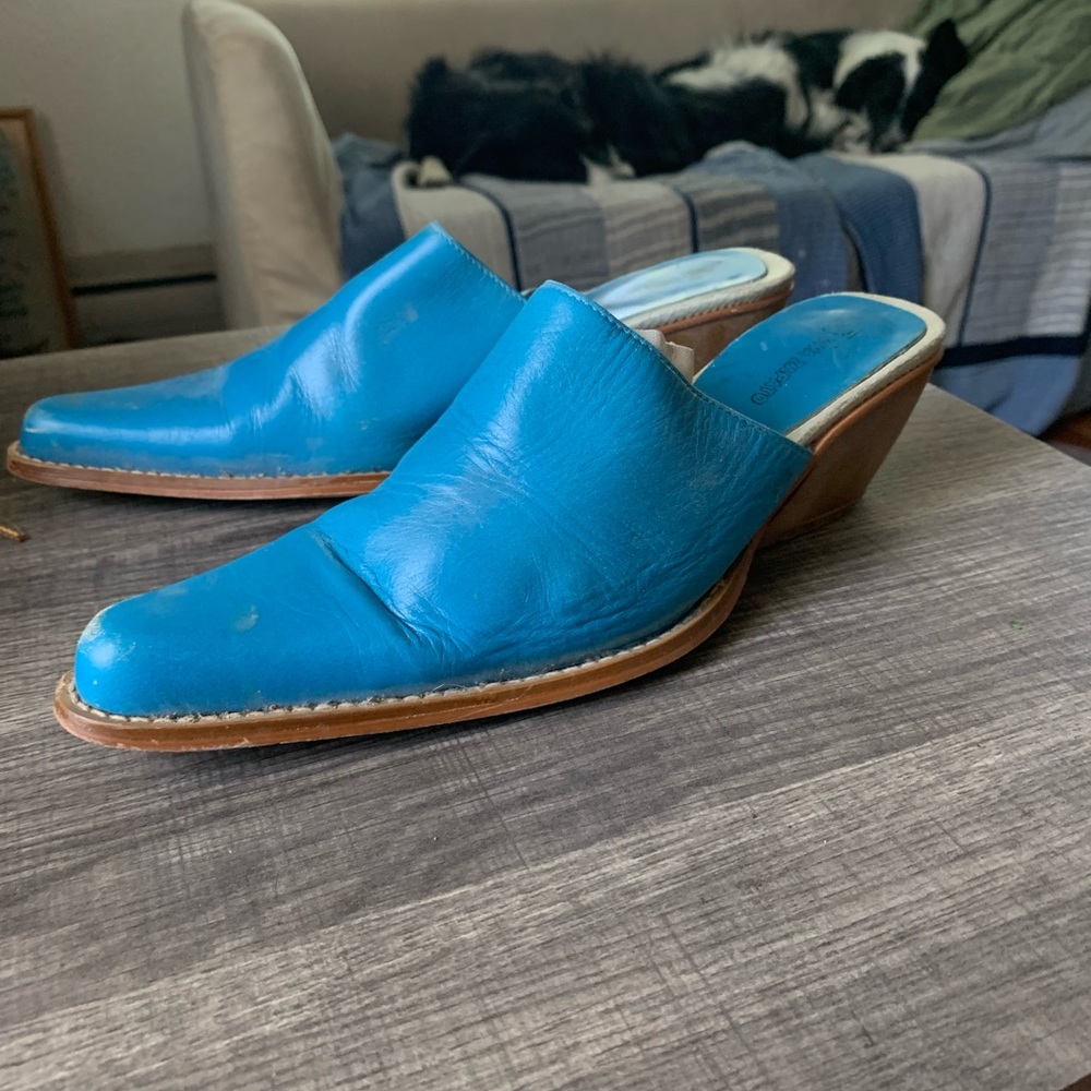 Viva Zapato mule shoes